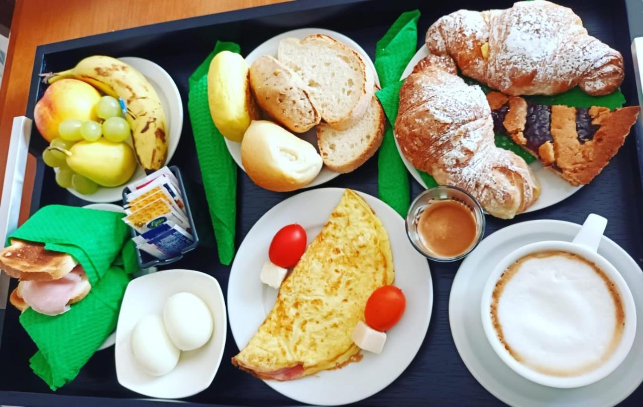 パルゲリーア Vicky'S House Bed & Breakfast エクステリア 写真